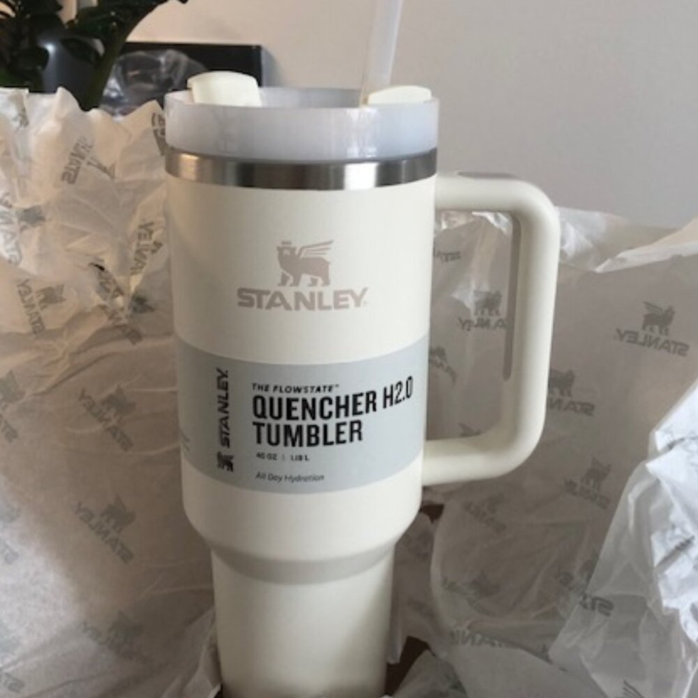 Stanley The Quencher H2.0 FlowState™ Tumbler | 40 OZ - Brand New